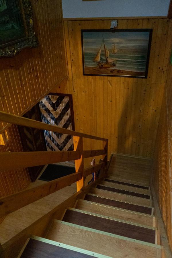 ホテル Casa Karol ヴァマ・ヴェケ エクステリア 写真